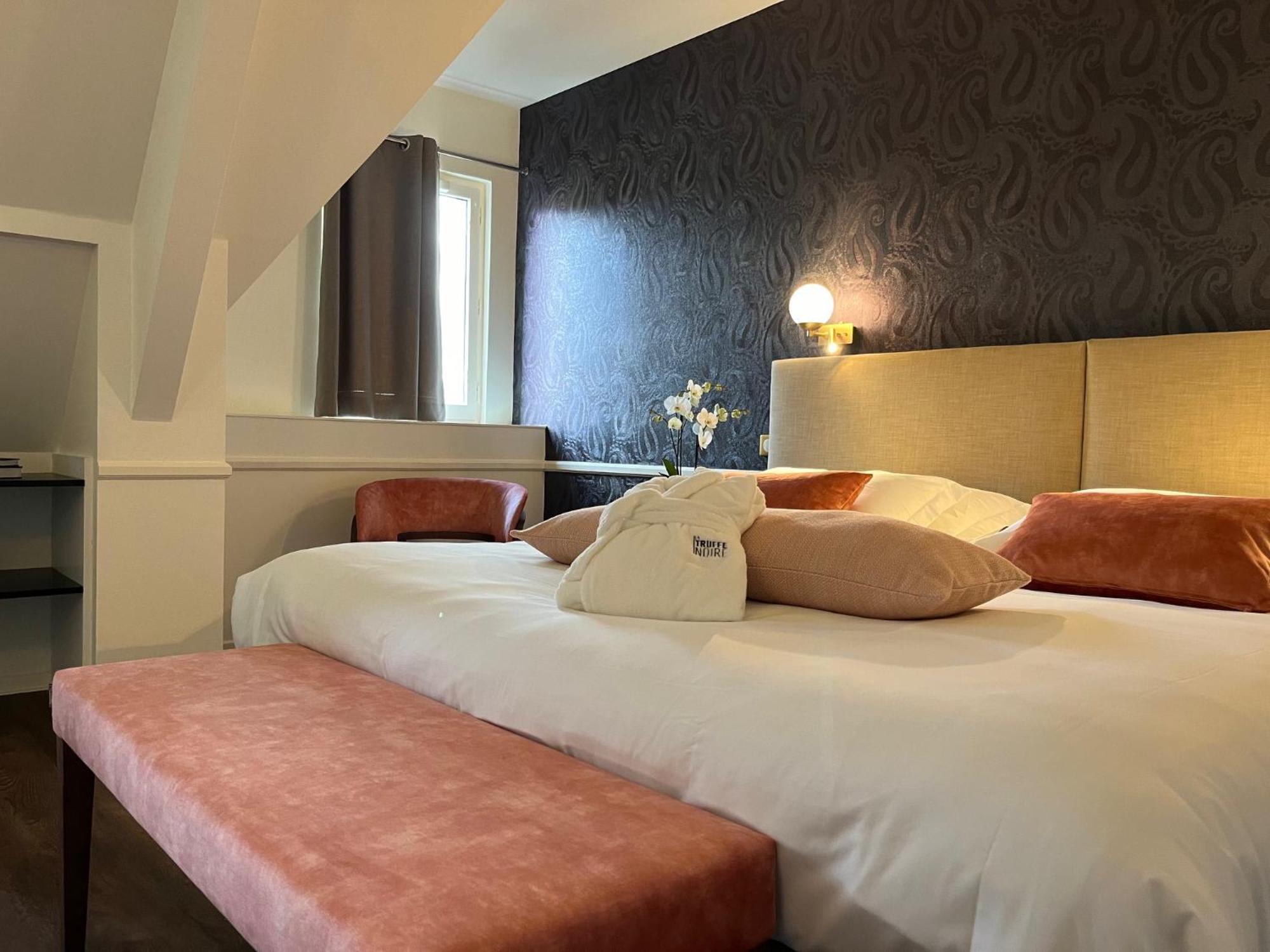 Hotel La Truffe Noire Μπριβ-λα-Γκαγιάρντ Εξωτερικό φωτογραφία